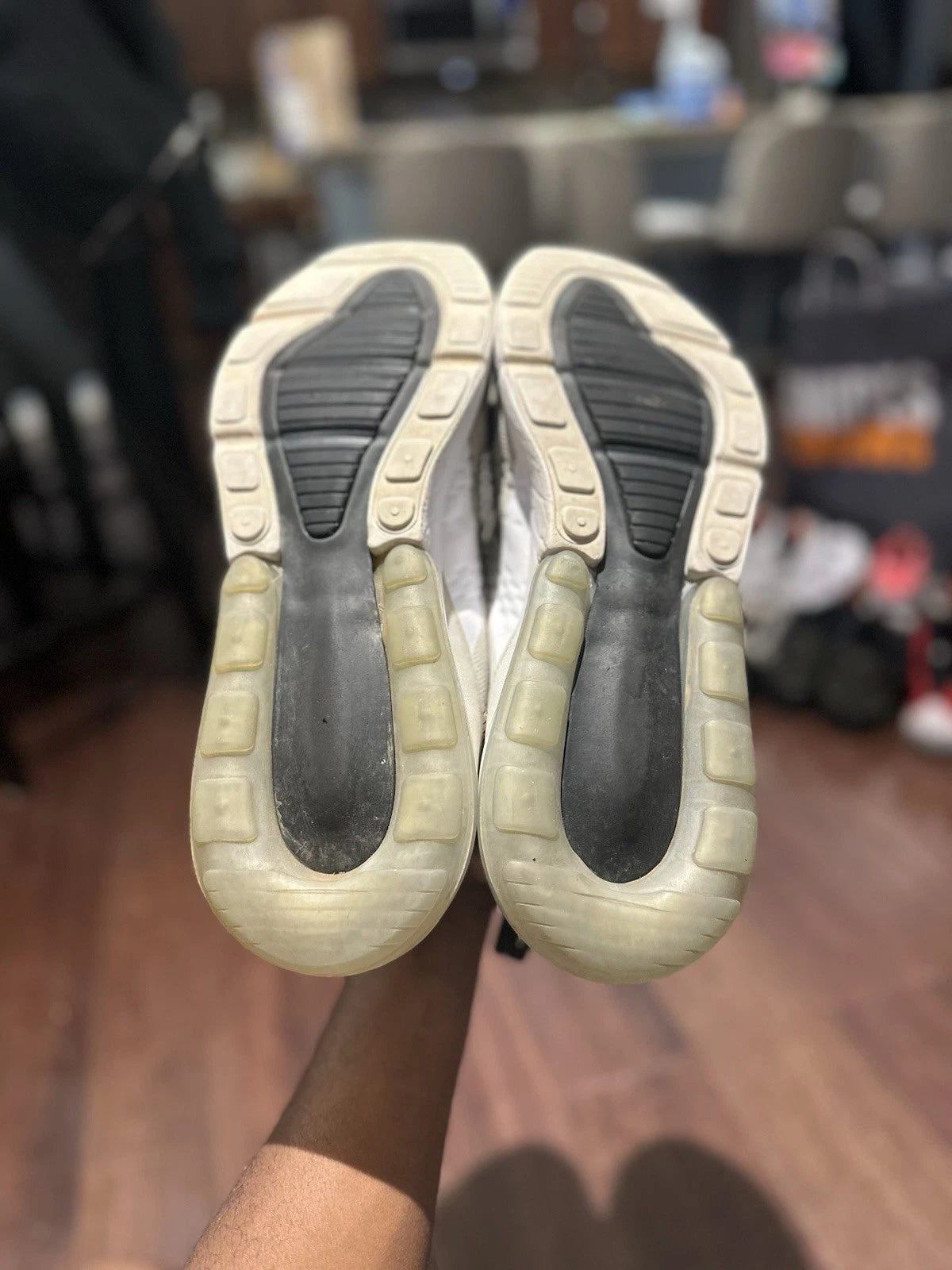 Nike Mens Air Max 270 White/Black Size 13