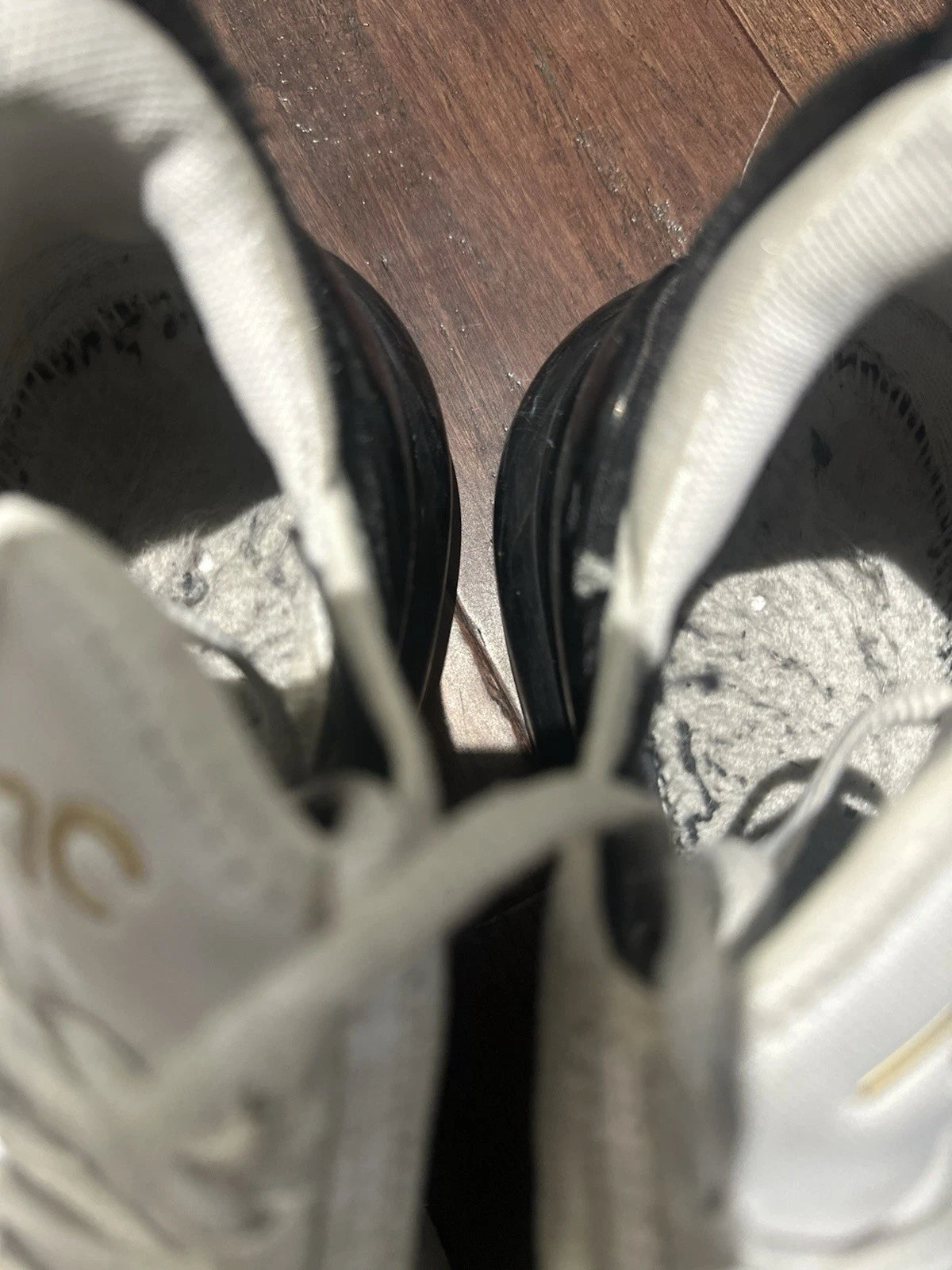 Nike Air Max 270 White/Metallic Gold/Black Size 10