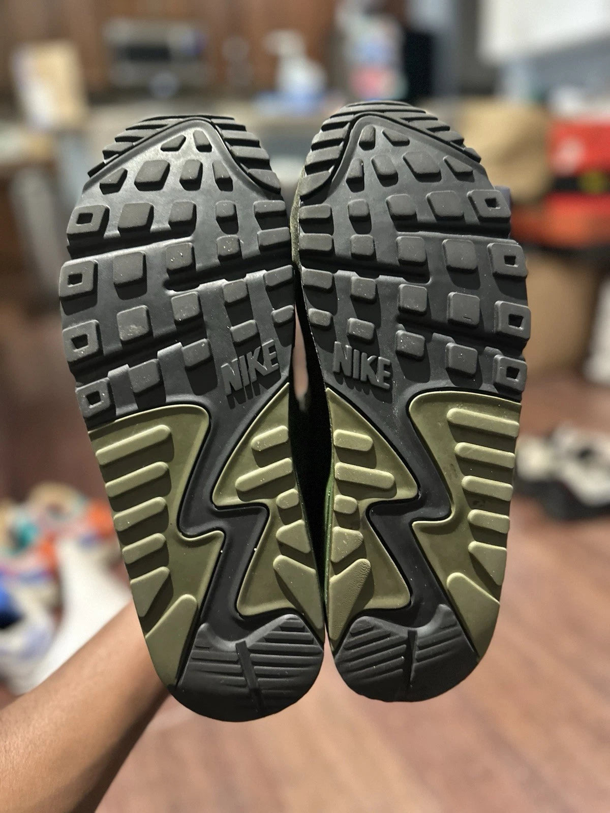 Nike Air Max 90 Leather Medium Olive Size 10.5