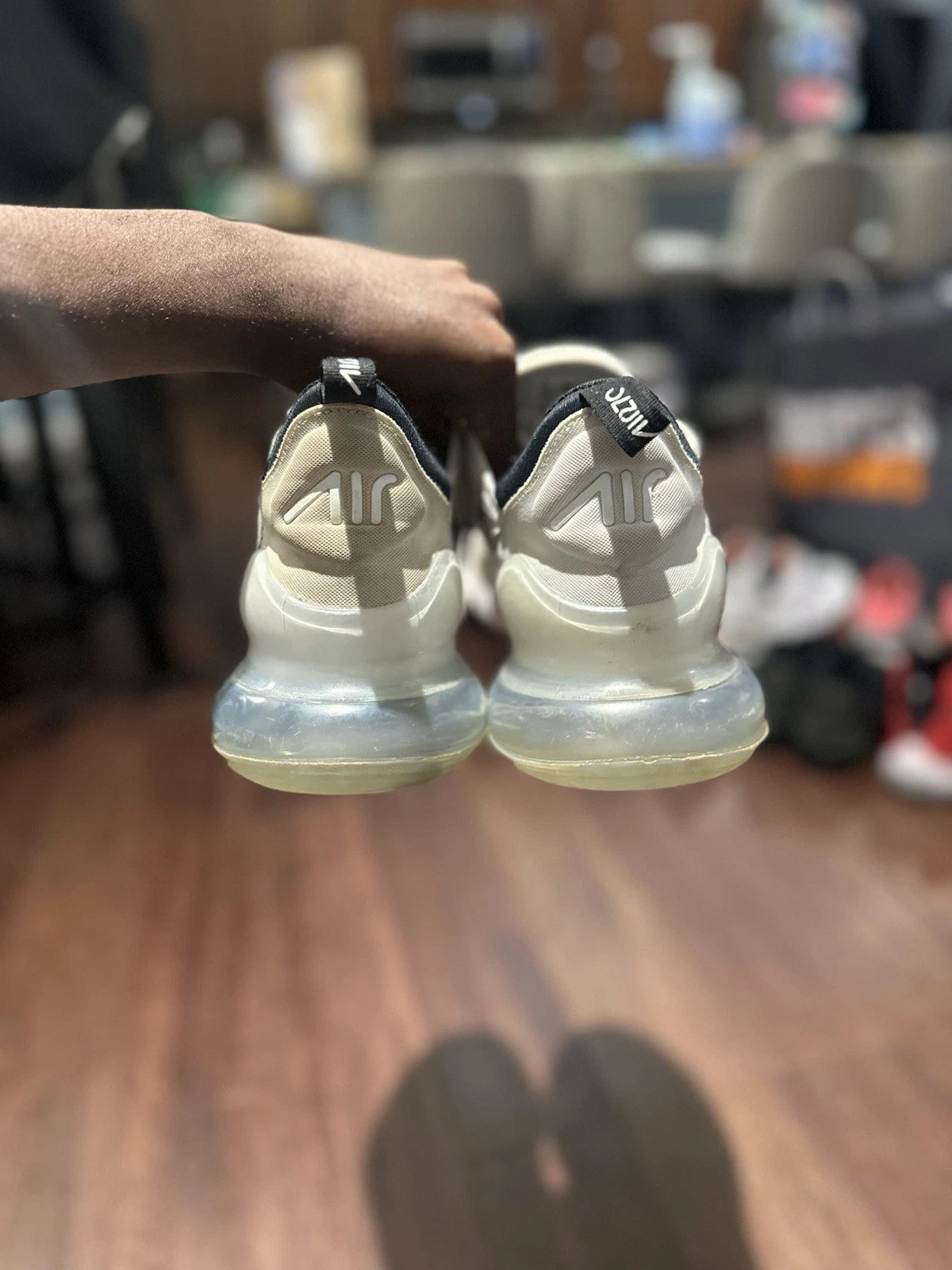 Nike Mens Air Max 270 White/Black Size 13