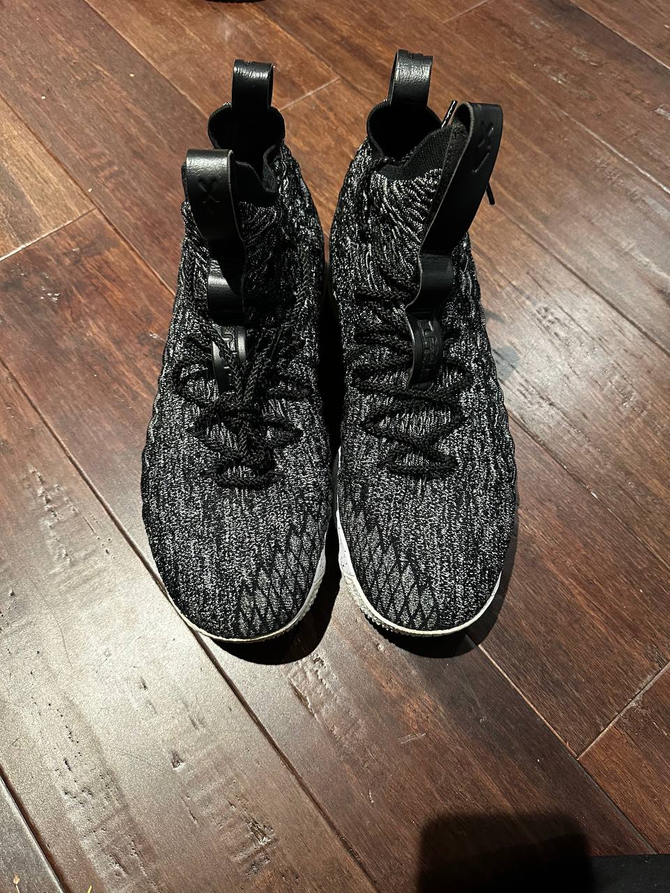 Lebron 15 Ashes - LEBRON 15 ASHES - US 12