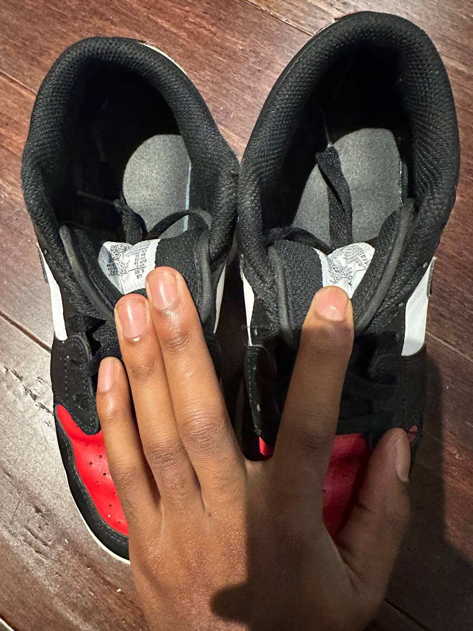 Jordan 1 Low Bred Toe - 553560-161 - US 5.5