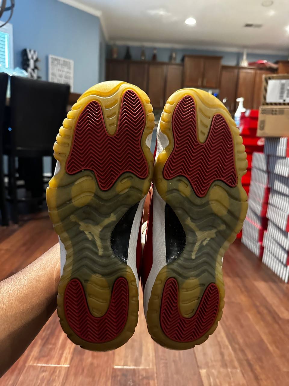 Jordan 11 Low Cherry - 528896-102 - US 11
