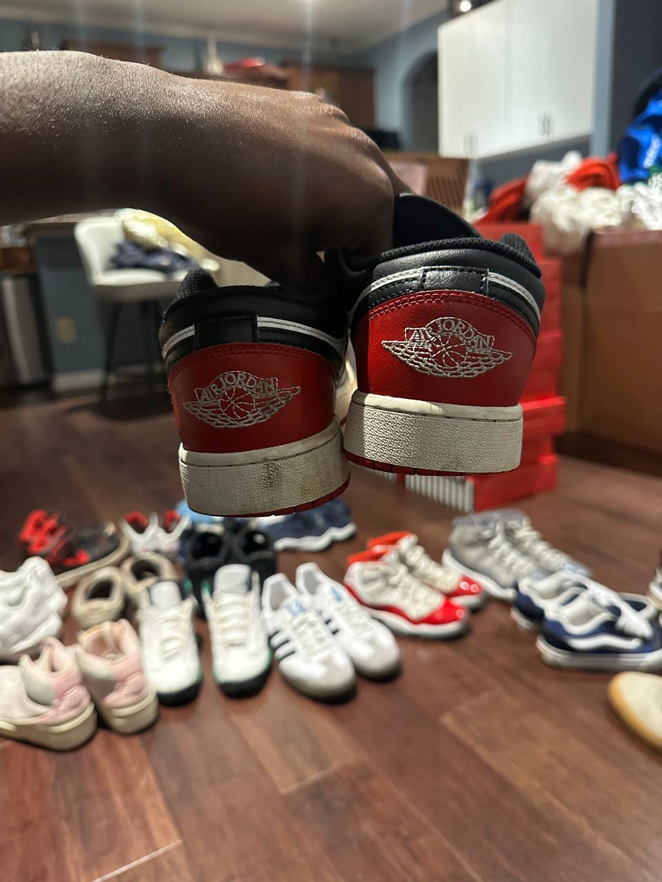 Jordan 1 Low Bred Toe - 553560-161 - US 5.5