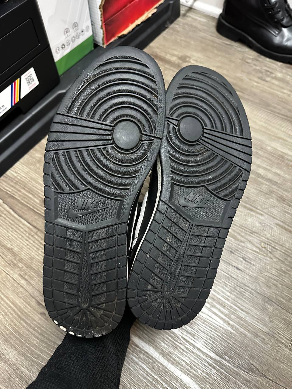 Jordan 1 High Yin-Yang - 555088-011 - US 12